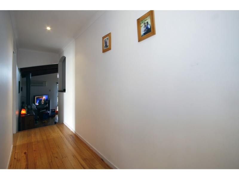 8 High Street, Longford VIC 3851