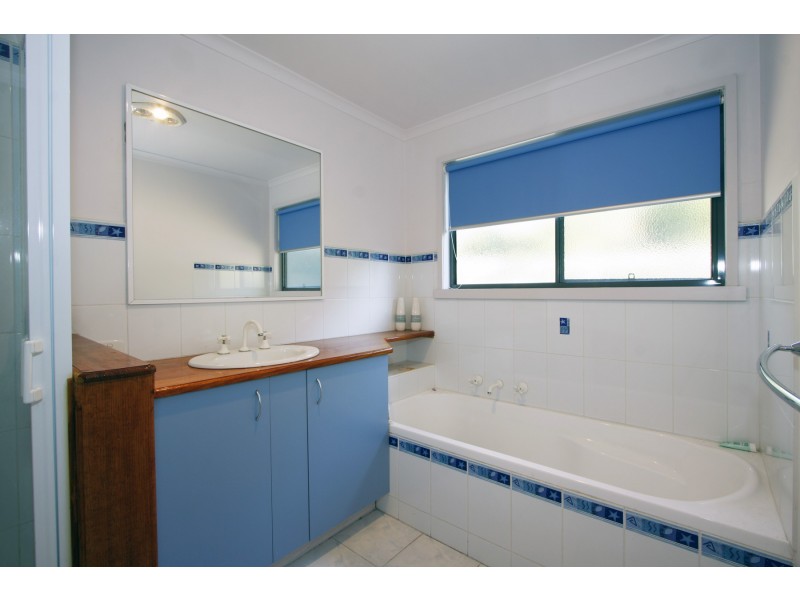 8 High Street, Longford VIC 3851