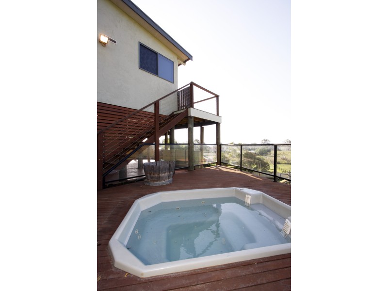 8 High Street, Longford VIC 3851