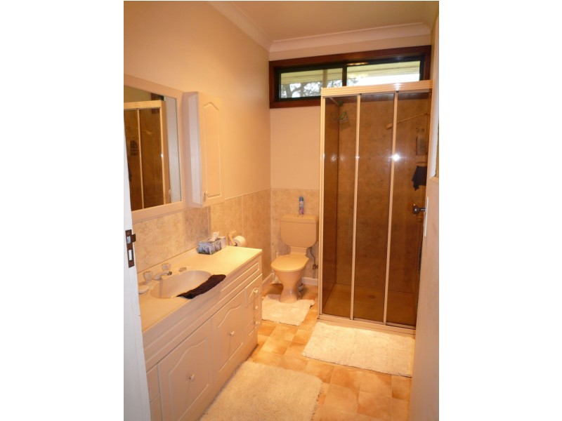 549 Nambrok Hall Road, Nambrok VIC 3847