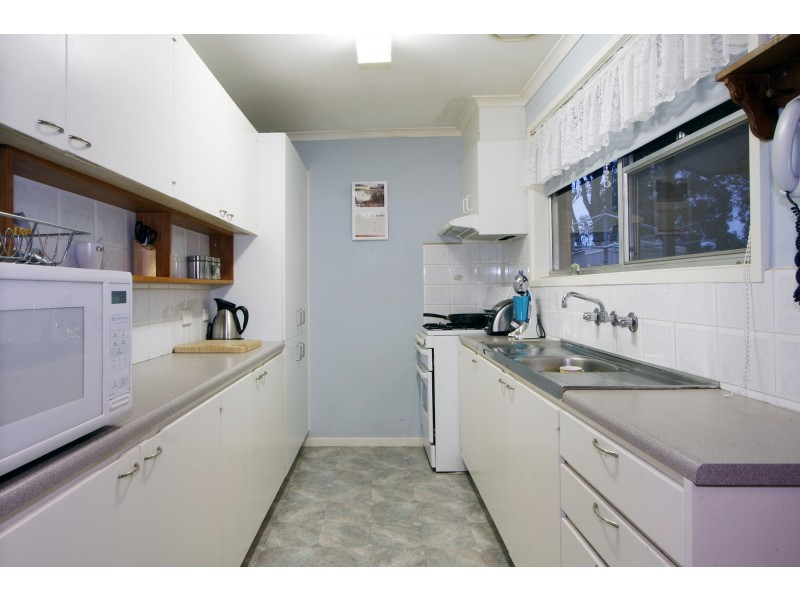 6 Chalmer Court, Sale VIC 3850