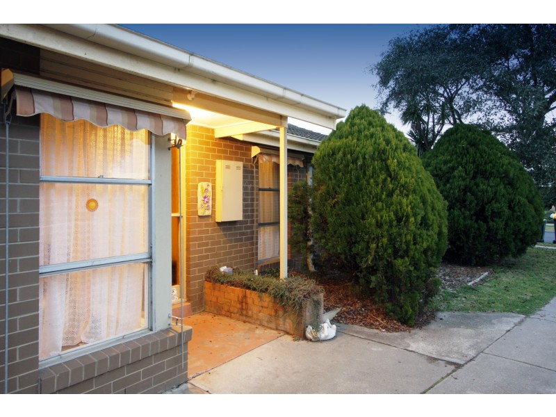 6 Chalmer Court, Sale VIC 3850