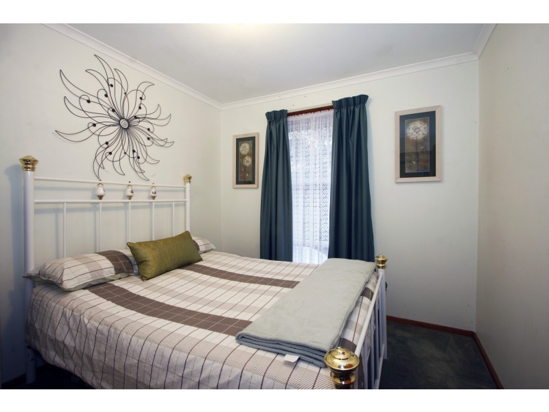 6 Jackson Avenue, Sale VIC 3850