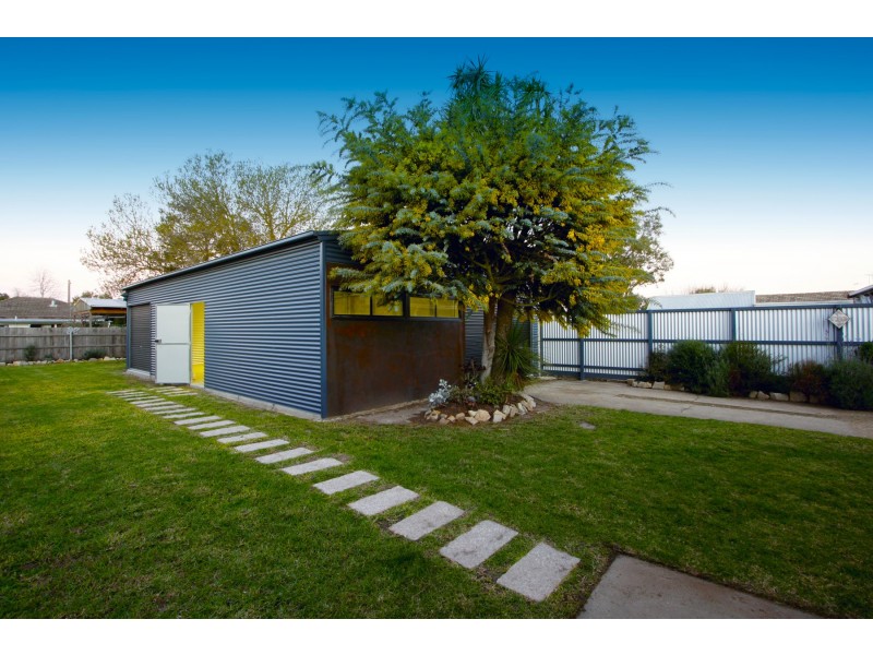 72 Dundas Street, Sale VIC 3850