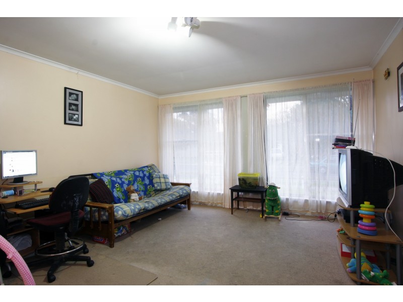 18 Treloar Street, Sale VIC 3850