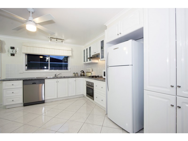 20 Jackson Avenue, Sale VIC 3850