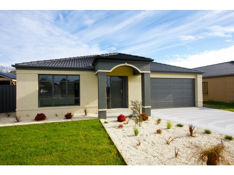 5 Dryden Place, Sale VIC 3850