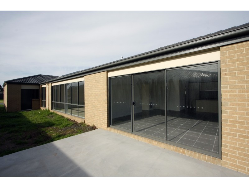 5 Dryden Place, Sale VIC 3850