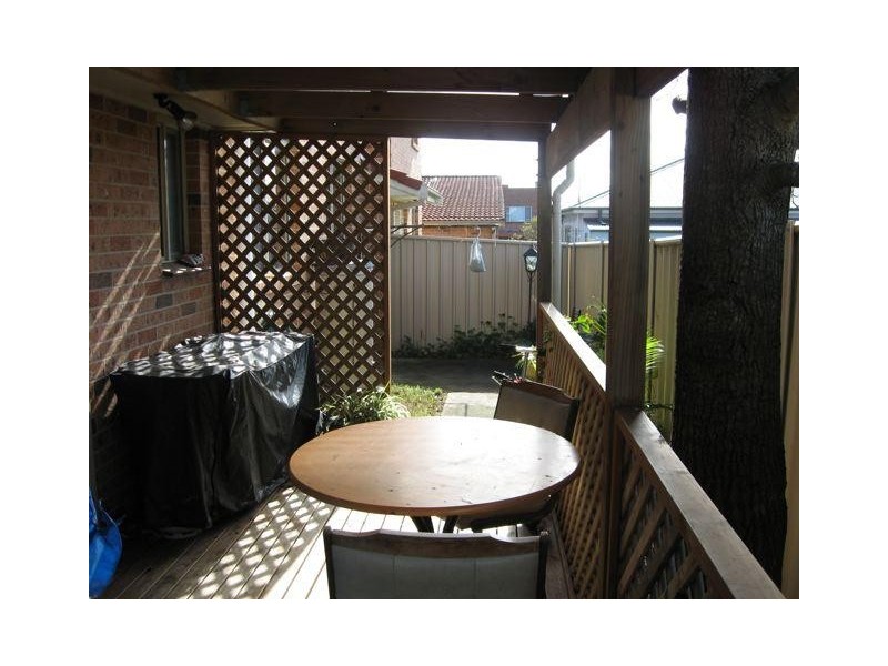 1/6 Stanley St, Lake Illawarra NSW 2528