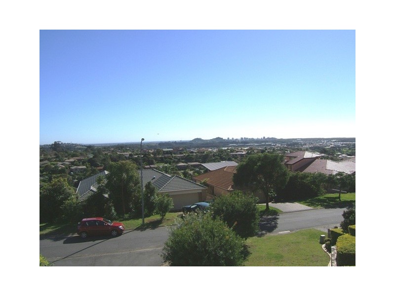 15 Kinross Close, Banora Point NSW 2486