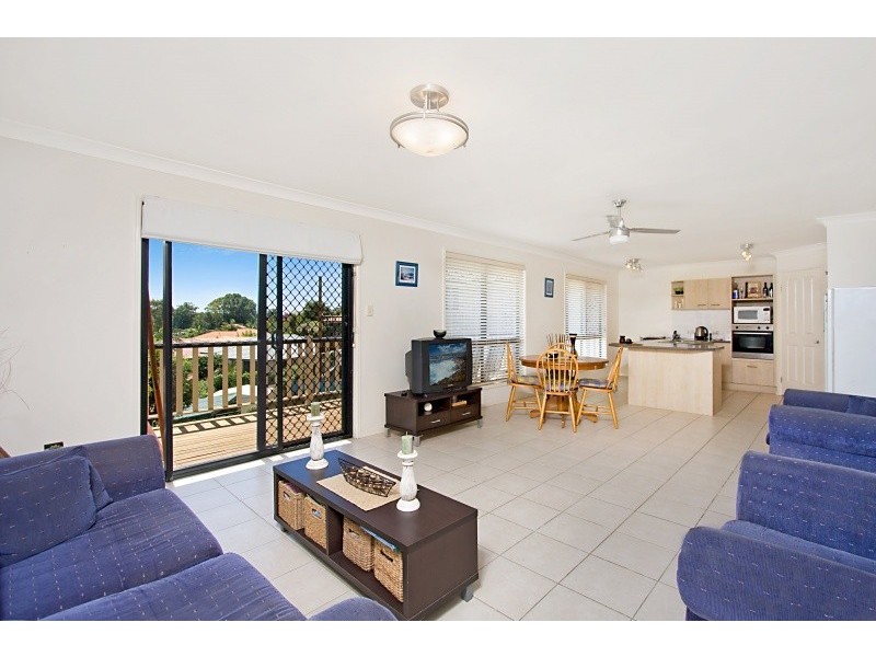 7 Donegal Court, Banora Point NSW 2486