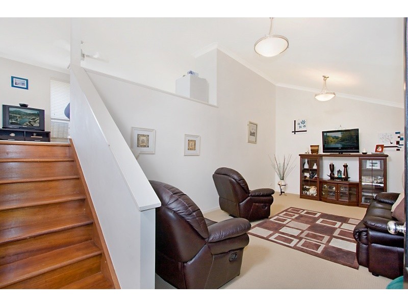 7 Donegal Court, Banora Point NSW 2486