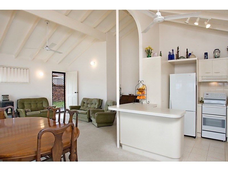 2/1 Crystal Waters Drive, Tweed Heads NSW 2485