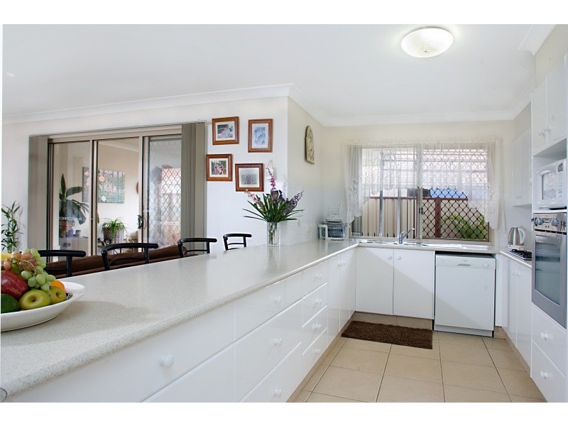 2/155 Botanical Circuit, Banora Point NSW 2486