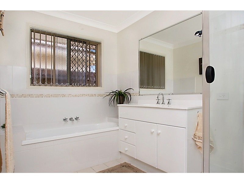 2/155 Botanical Circuit, Banora Point NSW 2486