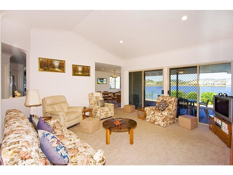 14 Kimberley Circuit, Banora Point NSW 2486