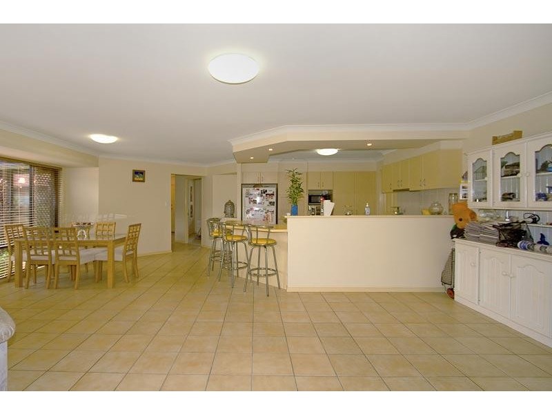 16 Grassmere Court, Banora Point NSW 2486