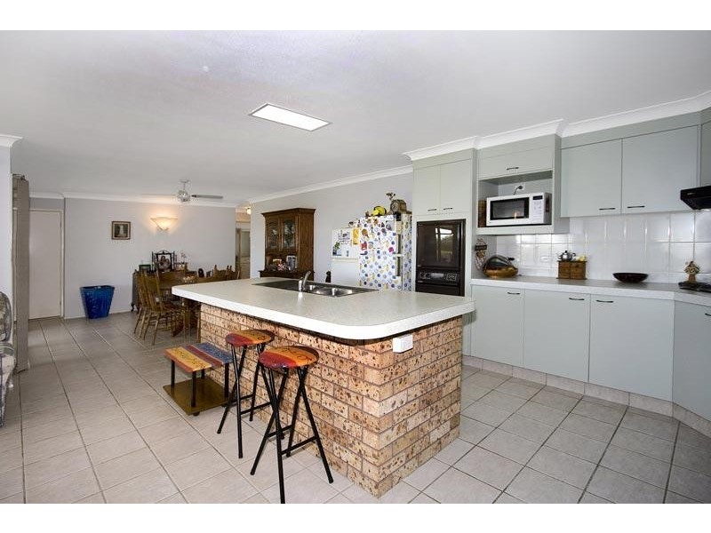 1 Chestnut Drive, Banora Point NSW 2486