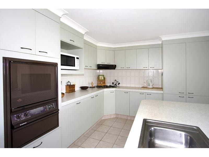 1 Chestnut Drive, Banora Point NSW 2486