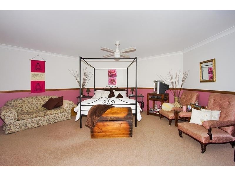 24 Grassmere Court, Banora Point NSW 2486