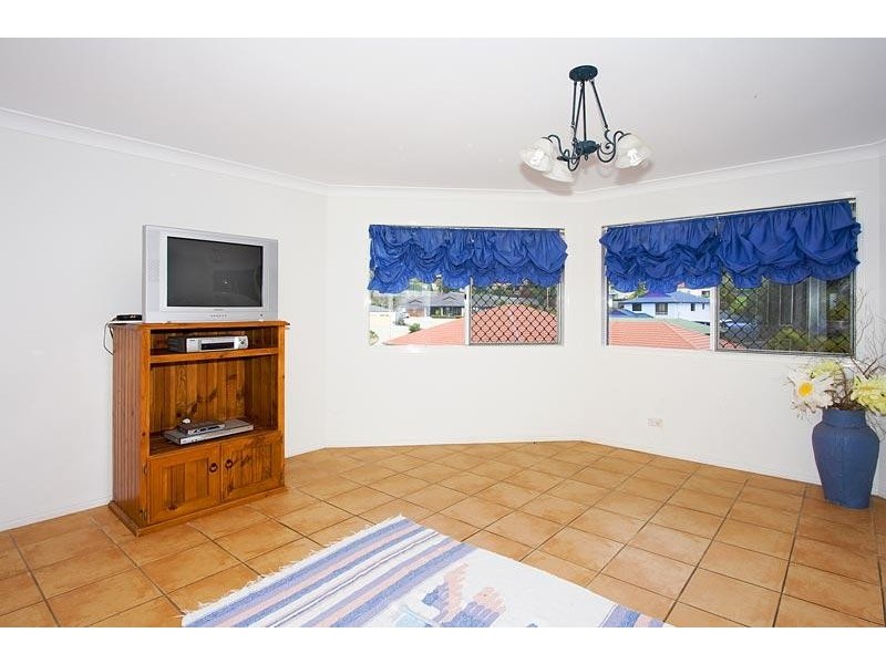 24 Grassmere Court, Banora Point NSW 2486