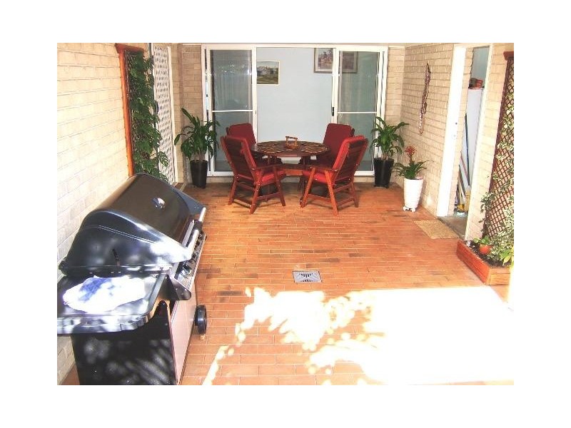 3 Lakeside Walk, Banora Point NSW 2486