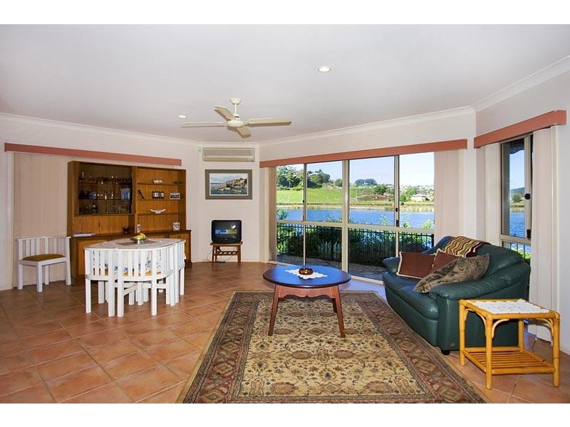 24 Kimberley Circuit, Banora Point NSW 2486