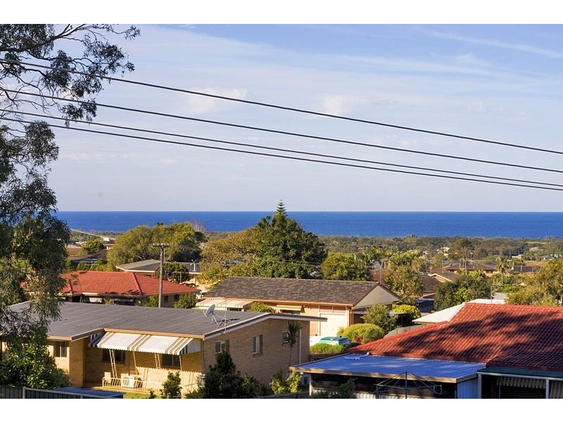 6 Pacific Drive, Banora Point NSW 2486