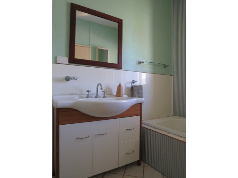 1 Rosewood Avenue, Kununurra WA 6743