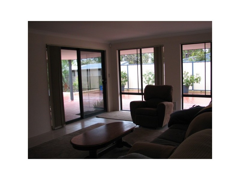 8A Wingate Street, Hazelmere WA 6055