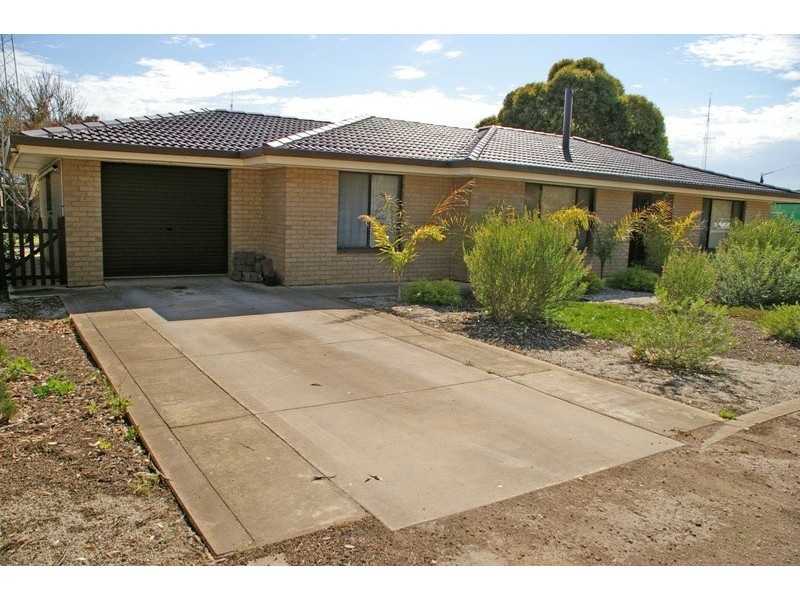 100 Bay Road, Moonta Bay SA 5558