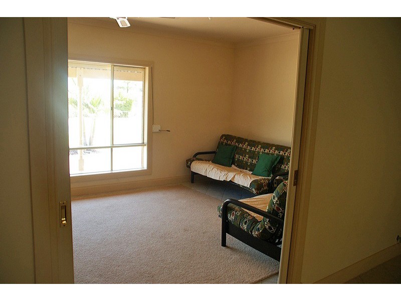 16 Snell Avenue, Port Hughes SA 5558