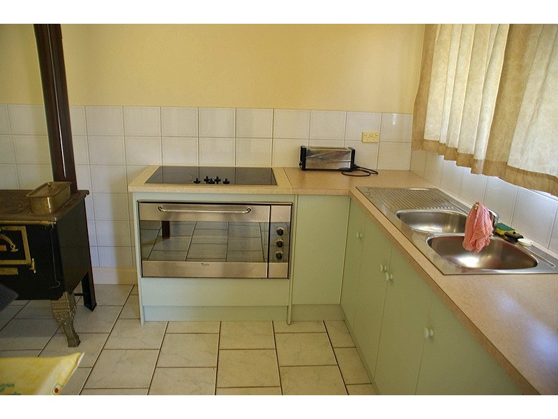 16 Snell Avenue, Port Hughes SA 5558