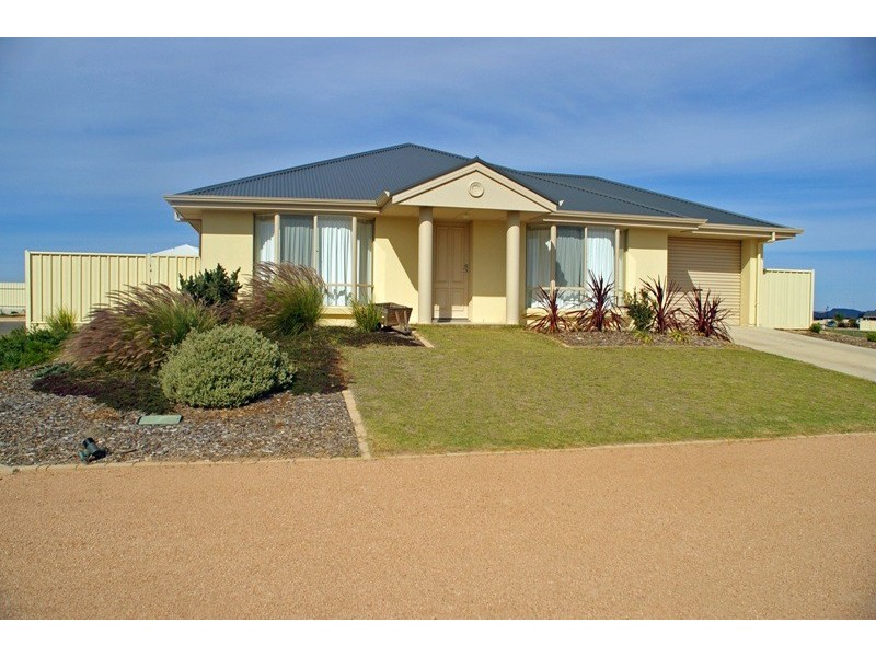 14 Woodward Street, Moonta Bay SA 5558
