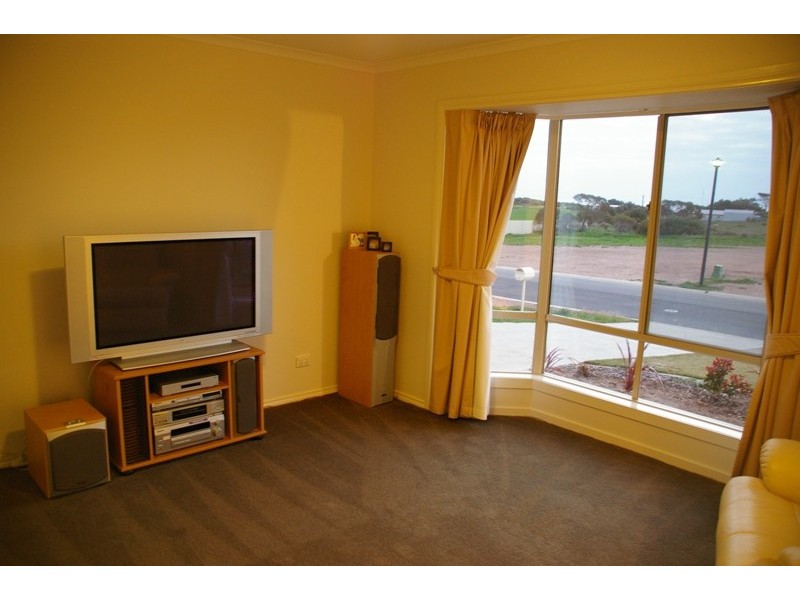 14 Woodward Street, Moonta Bay SA 5558