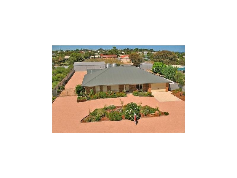 26 North Terrace, Moonta Bay SA 5558