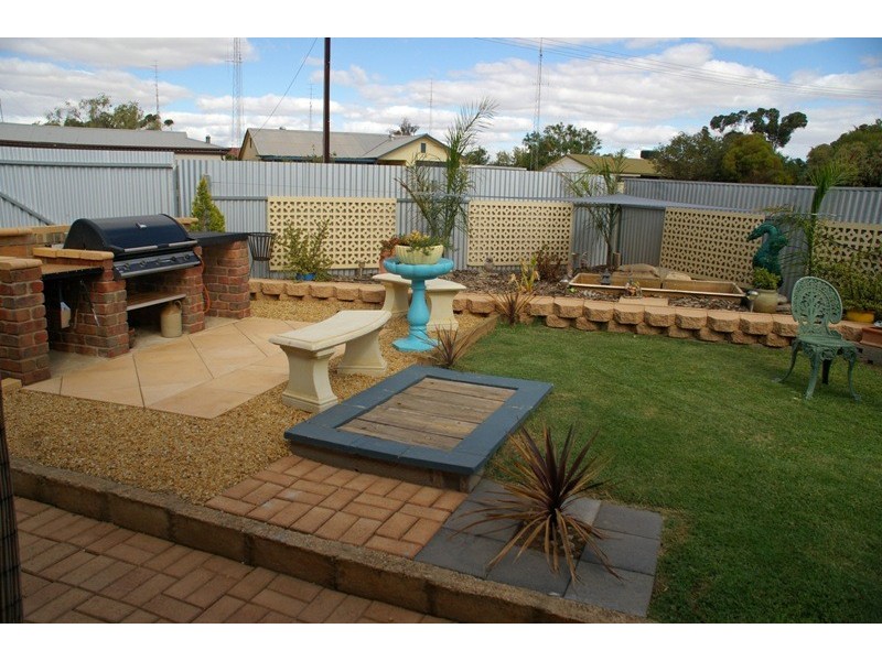 27 First Street, North Moonta SA 5558