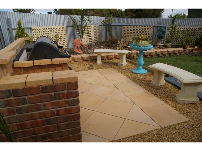 27 First Street, North Moonta SA 5558