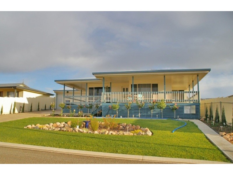 8 Loller Street, Moonta Bay SA 5558