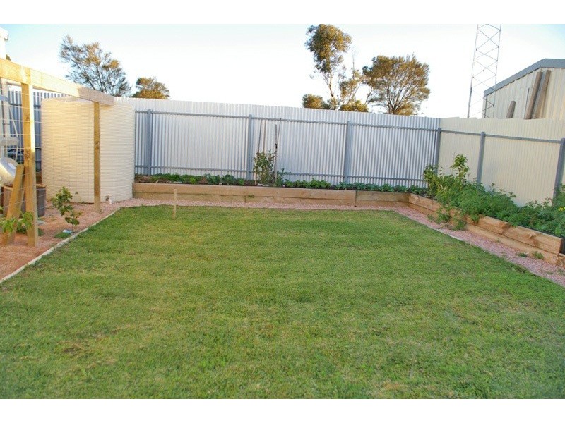 8 Loller Street, Moonta Bay SA 5558