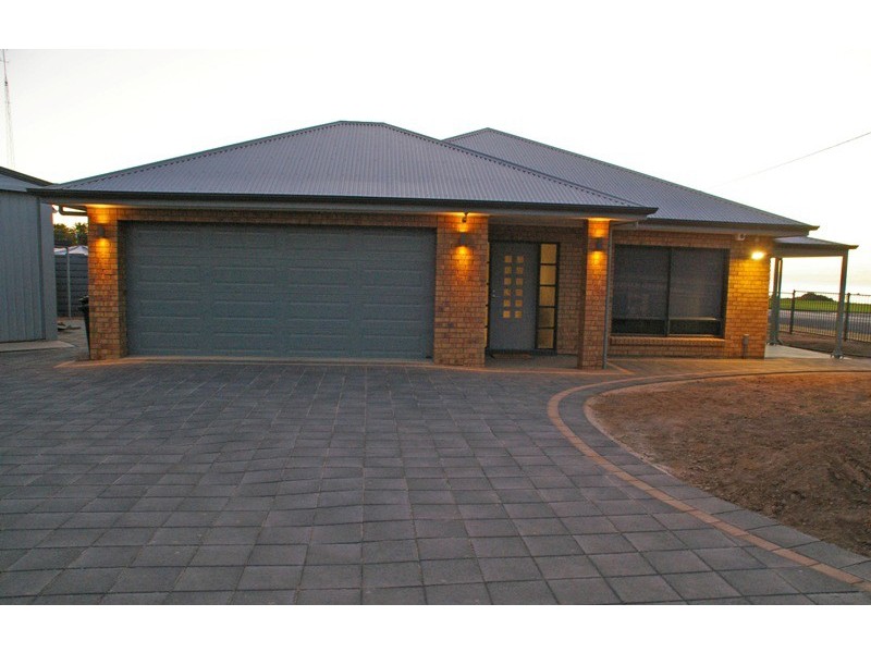 30 Minnie Terrace, Port Hughes SA 5558