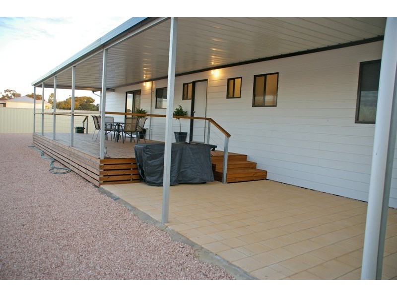 10 CHAPPLE STREET, Moonta Bay SA 5558