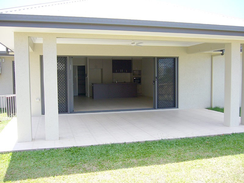 50 sunbird drive, Woree QLD 4868