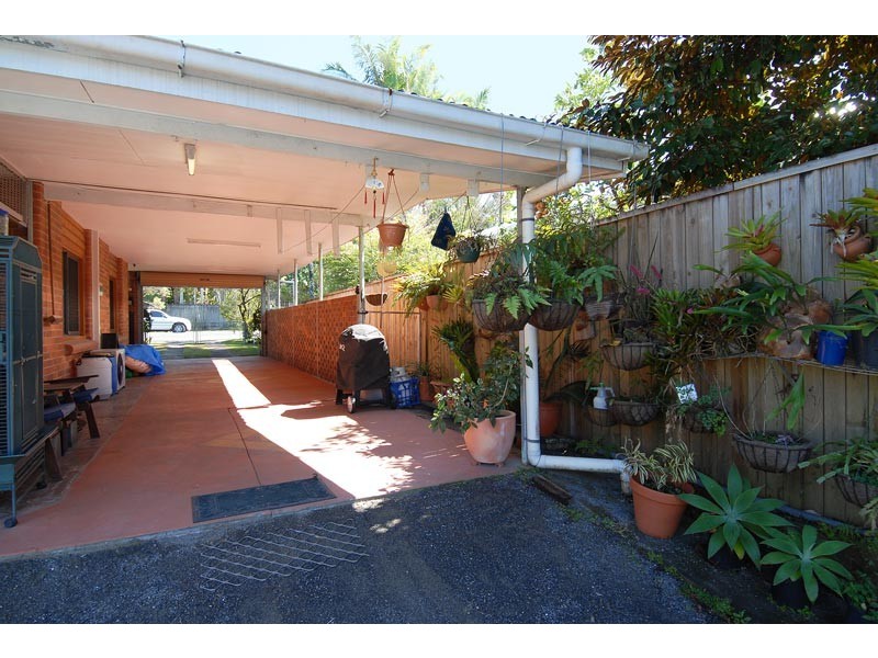 9 HUDSON, Whitfield QLD 4870