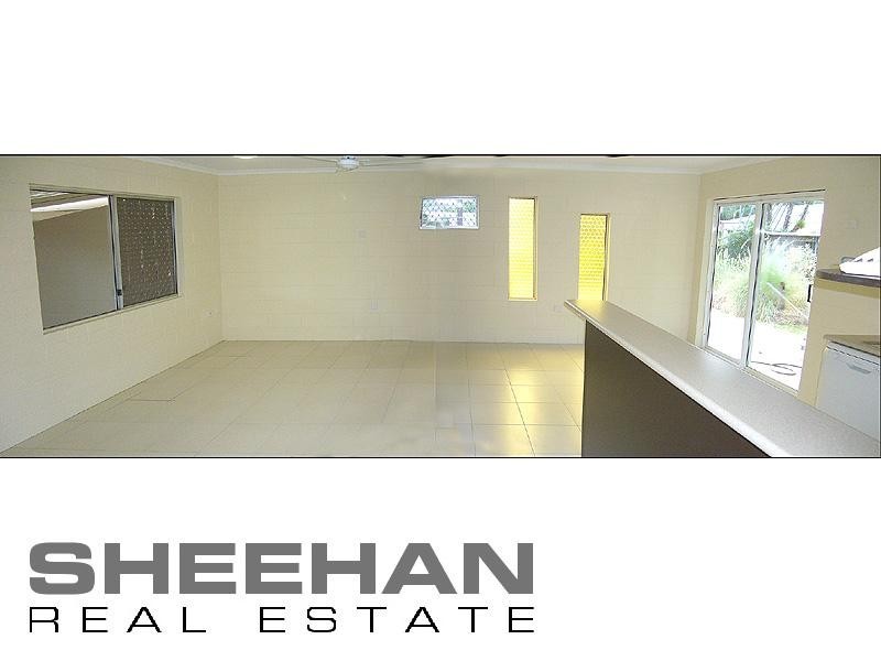 7 Denman Close, Manoora QLD 4870