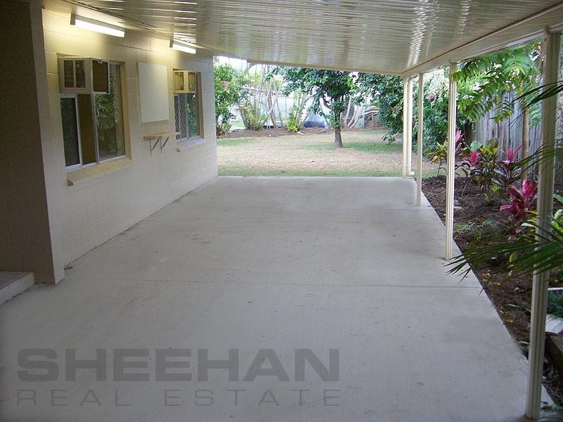 7 Denman Close, Manoora QLD 4870