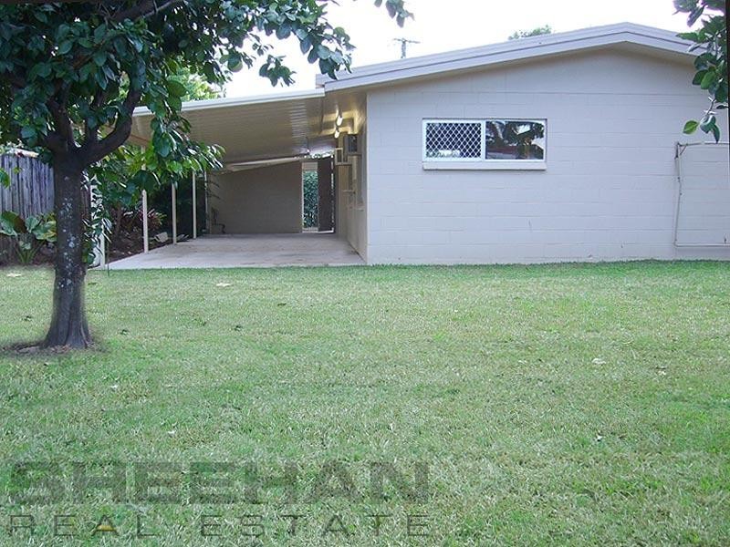 7 Denman Close, Manoora QLD 4870