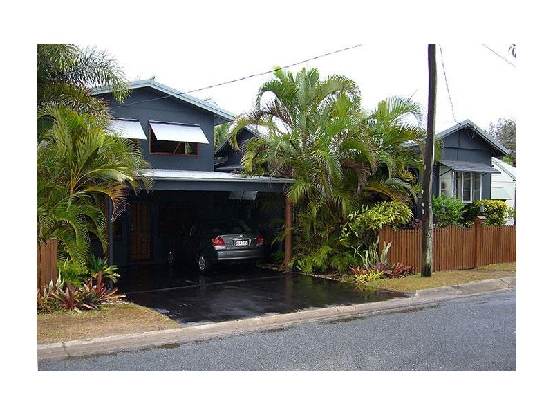 145 O’Shea Esplanade, Machans Beach QLD 4878