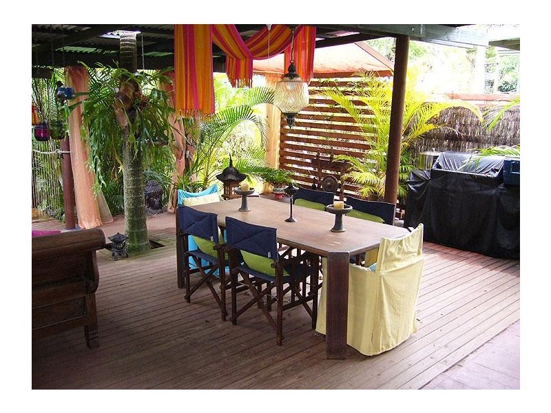 145 O’Shea Esplanade, Machans Beach QLD 4878