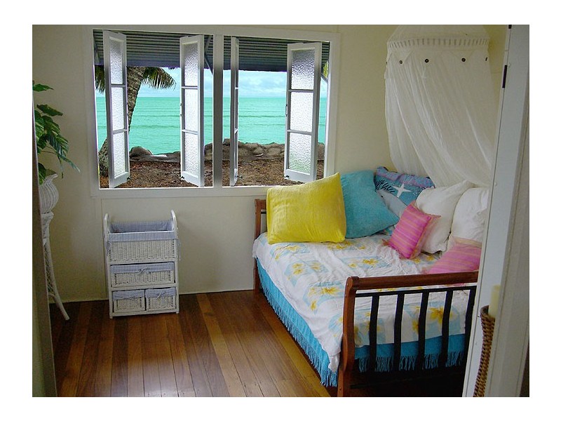 145 O’Shea Esplanade, Machans Beach QLD 4878